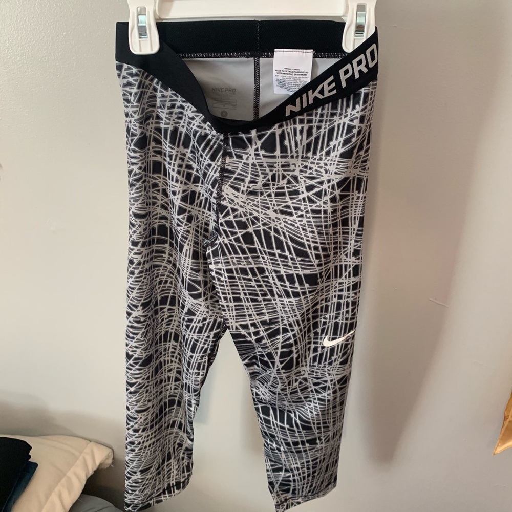 Nike capris leggings size small for $10 with no damages and not see through